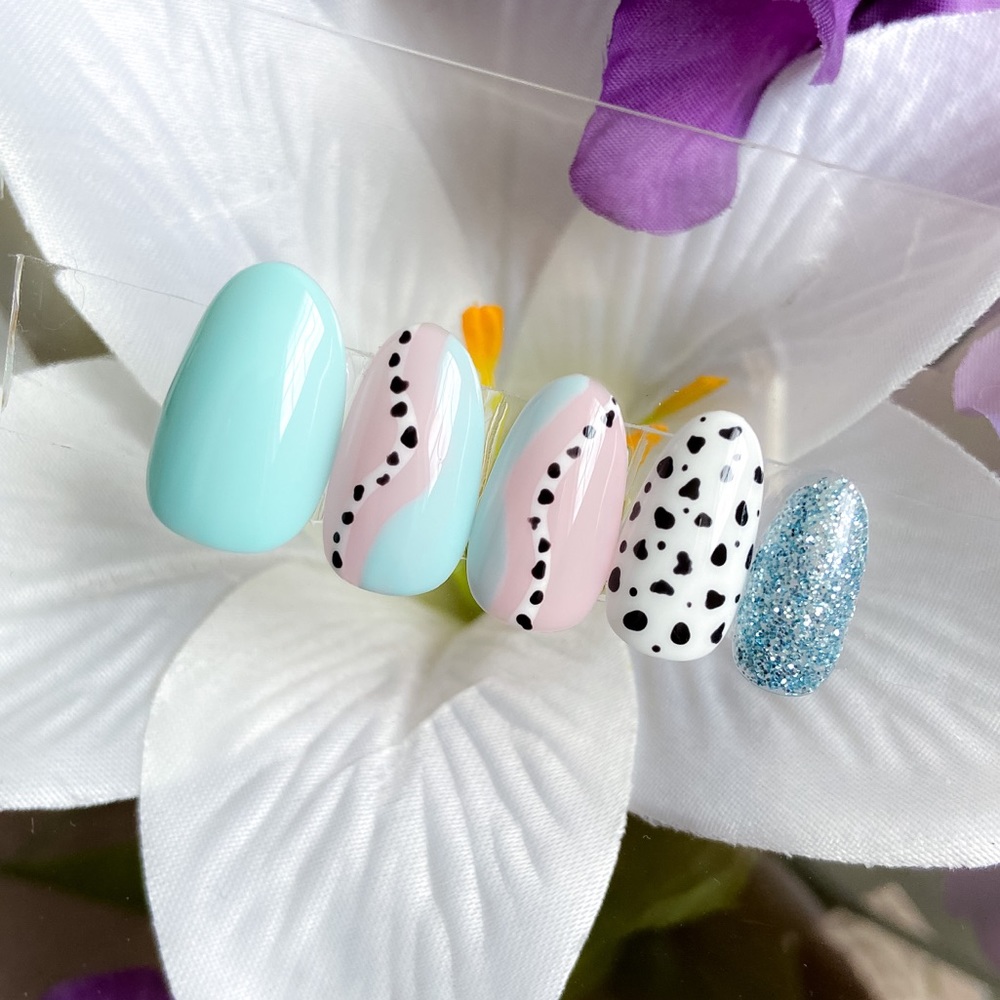 Abstract Cow Print Press-On Nails
